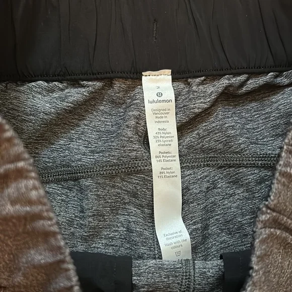 RARE no longer made lululemon on the fly pant - Picture 4 of 5